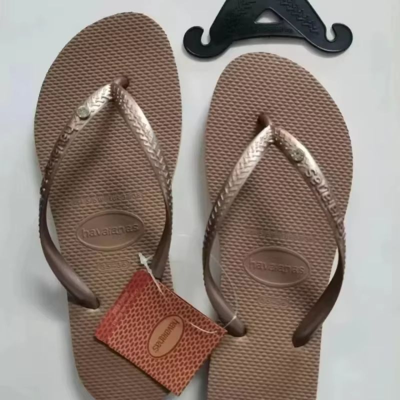 BreezeStep Womens Summer Flip Flops  Lightweight Fashionable Beach  Travel Sandals 10