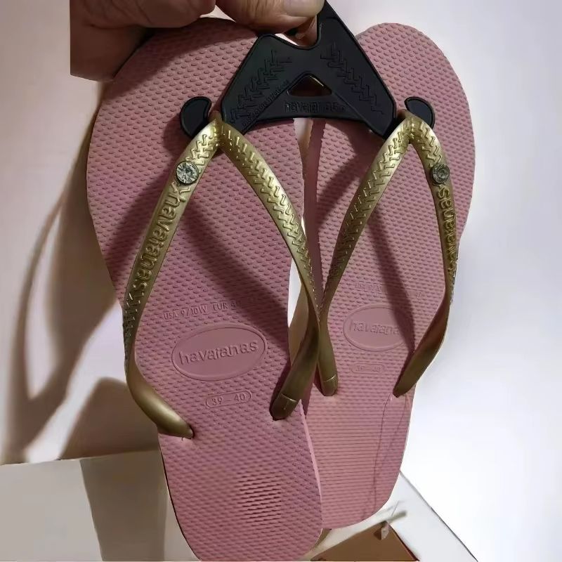 BreezeStep Womens Summer Flip Flops  Lightweight Fashionable Beach  Travel Sandals 2