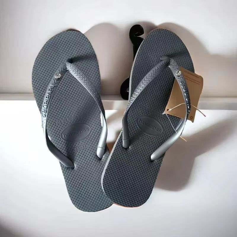BreezeStep Womens Summer Flip Flops  Lightweight Fashionable Beach  Travel Sandals 3