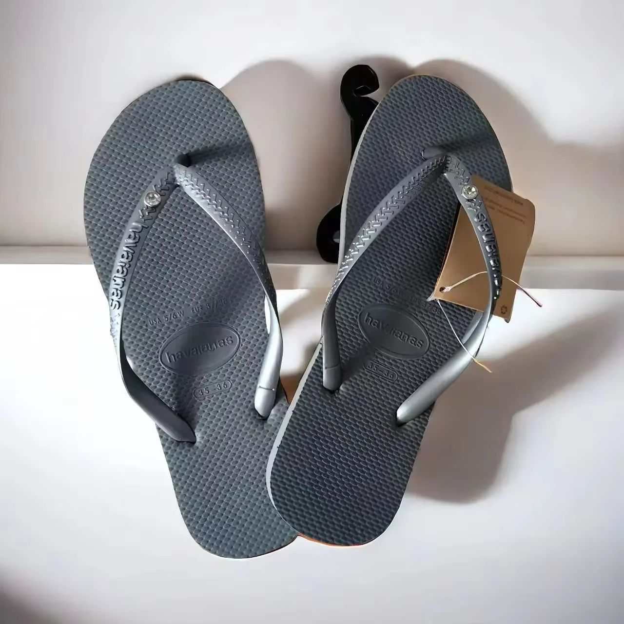 BreezeStep Womens Summer Flip Flops  Lightweight Fashionable Beach  Travel Sandals 16