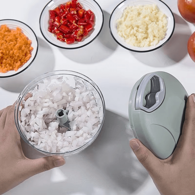 Effortless Manual Chopper 500ML Vegetable And Garlic Cutter 1