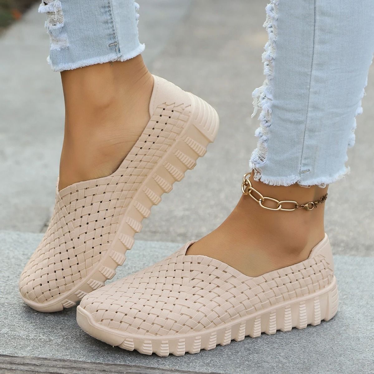 Flat Light Fashion Woven Womens Shoes Large Size Soft Sole Mother Leisure Hollow Out Cloth Shoes Sp 2
