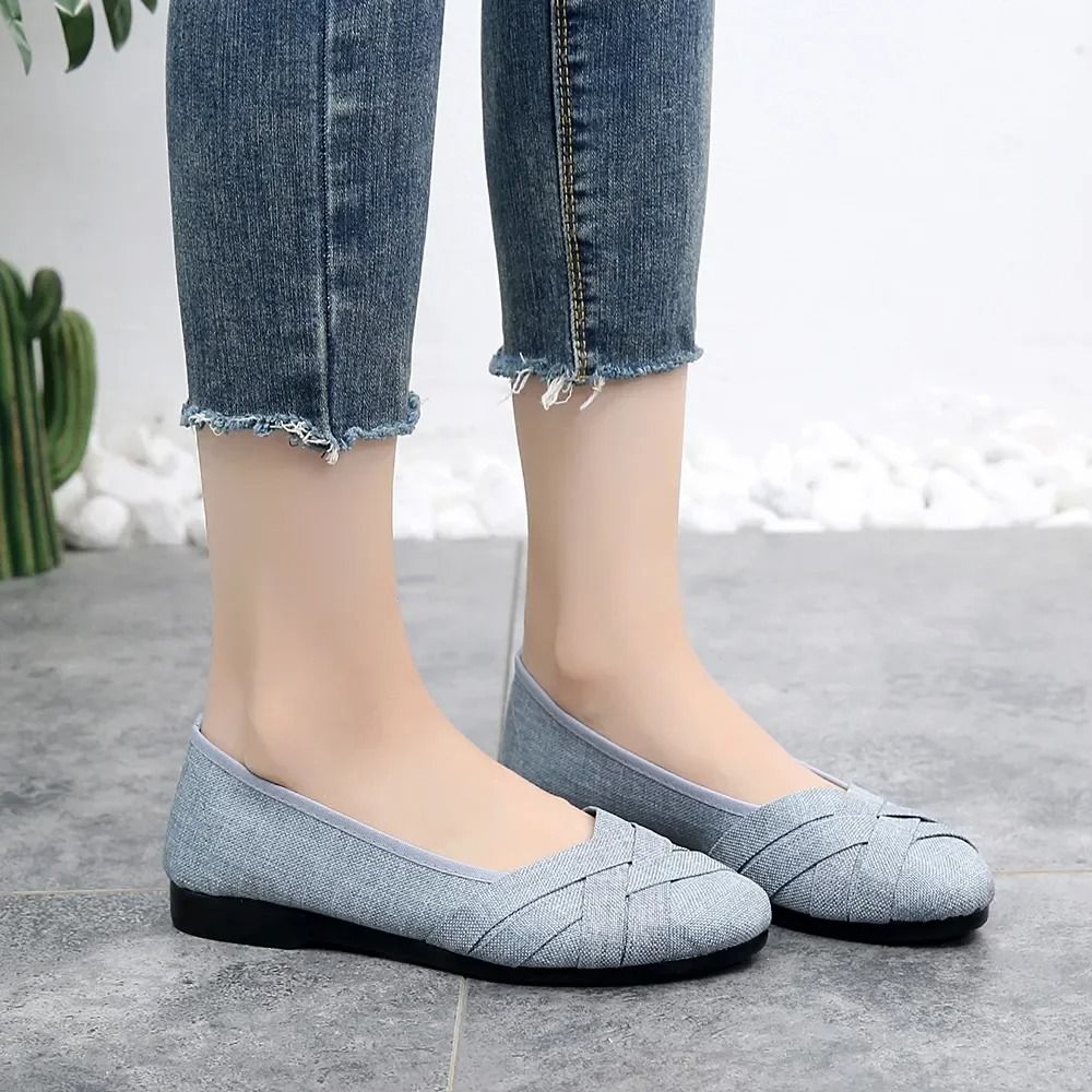 Plus Size Hollow Out Breathable Slip On Flats 5
