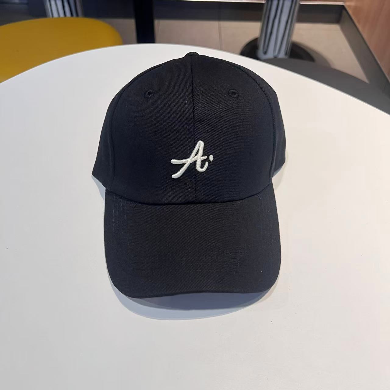 Retro Street Letter Embroidered Baseball Cap, Big Head Circumference Adjustable Duckbill Hat for Men and Women Casual
