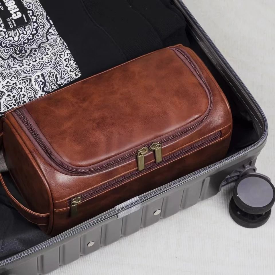 Leather Toiletry Bag With Hanging Hook And Large Storage Compartments 5