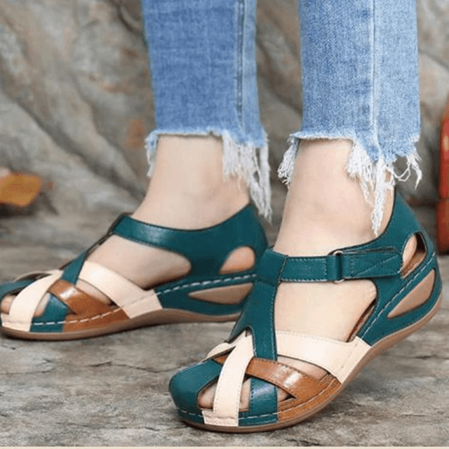 Lightweight Summer Slide Sandals For Women Comfortable Beach And Indoor Shoes 2