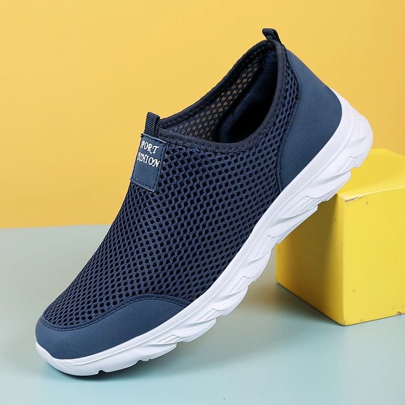 Men Lightweight Breathable Slip On Casual Outdoor Walking Shoes