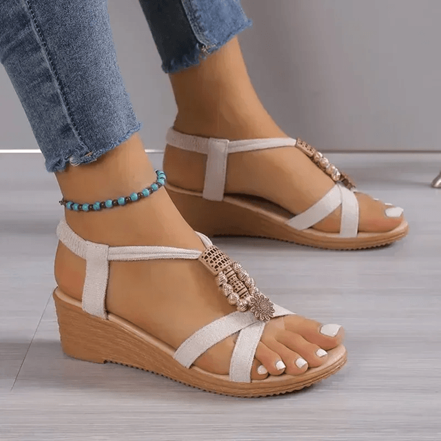 Everyday Wedge Heel Sandals With Metal Accent 2