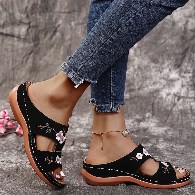 Women Embroidered Flower Leather Wedge Slippers 2
