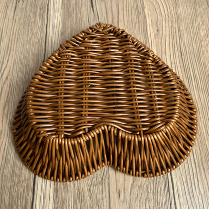 Heart-Shaped Woven Storage Basket, Multi Simulation Rattan Desktop Basket for Bread, Fruit, Restaurant Serving Display