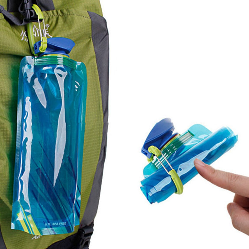 Flexible Reusable Travel Water Bottle, Foldable Plastic Water Pouch Soft Flask Water Bag with Carabiner Clip