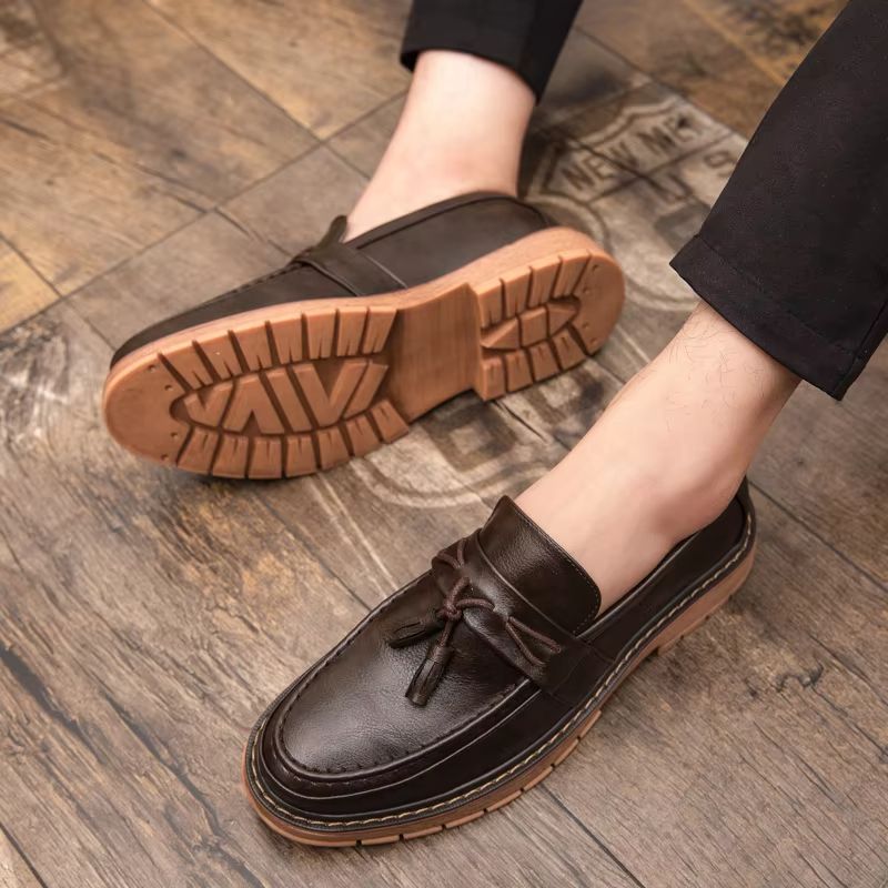 Men's Slip On Leather Loafers Retro Casual Shoes Thick Sole Round Toe Handmade Fringe Design