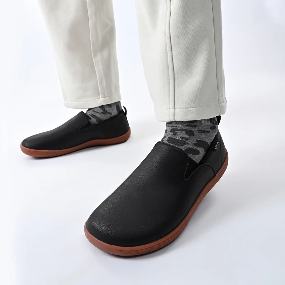 Men Wide Toe Leather Slip On Sneakers 5