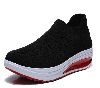 StrideEase Womens Slip On Platform Sneakers 7
