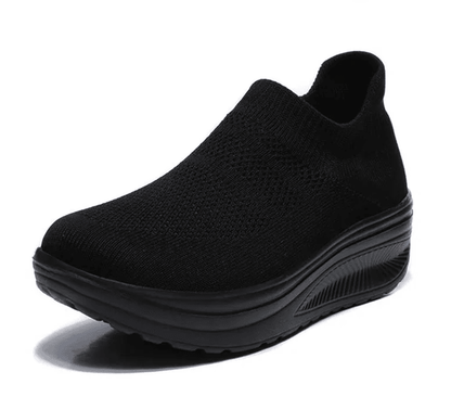 StrideEase Womens Slip On Platform Sneakers 8