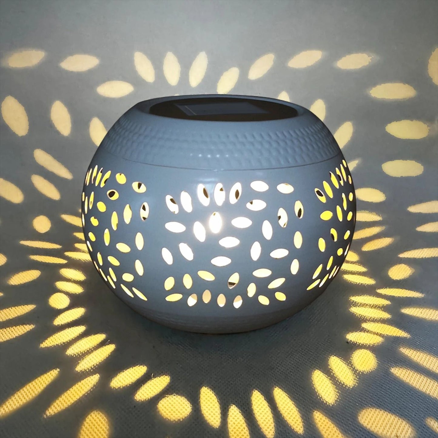 Iron Solar Lantern For Outdoor Decorative Pathway Lighting 12