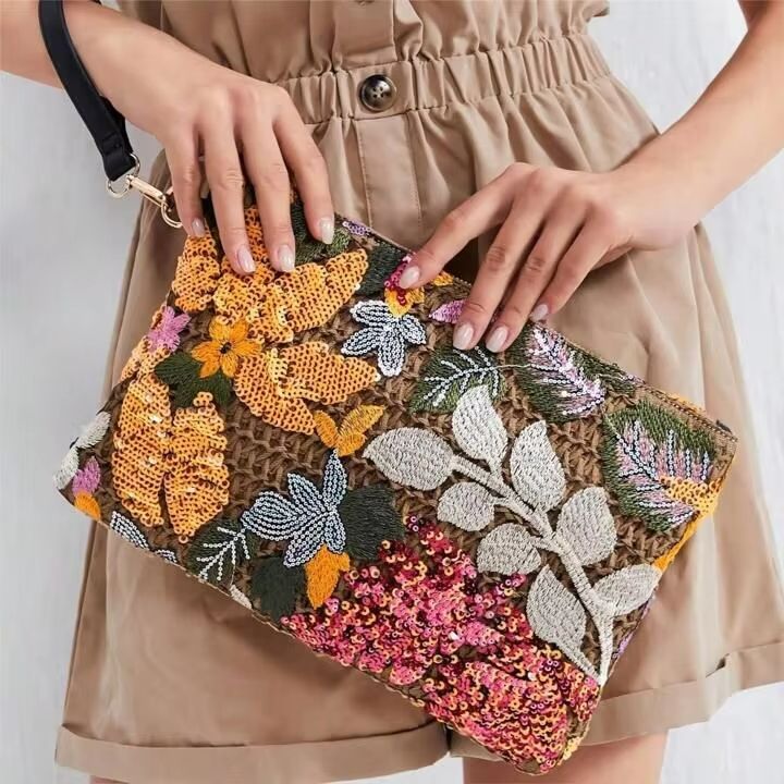 Women's Sequin Embroidered Clutch – Flower Straw Crossbody Bag for Summer Parties & Vacations