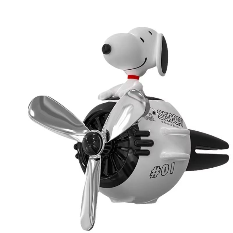 Cute Snoopy Car Air Freshener – Anime Aromatherapy Perfume Clip for Car Air Vent Decoration & Fragrance