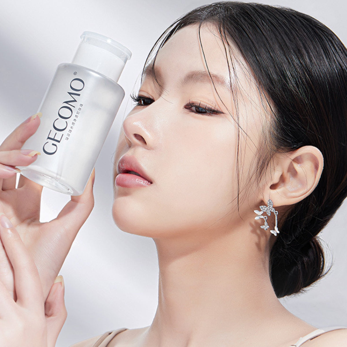 3 in 1 Hyaluronic Acid Makeup Remover Eye Lip Face Cleanser, Gentle Pump Bottle, Hydrating Skincare for Sensitive Skin