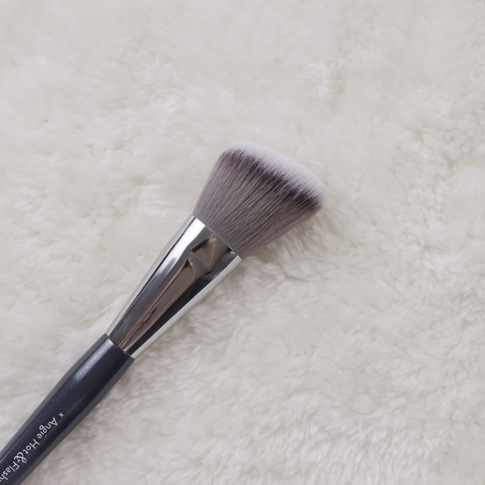 Hot Flashy Angled Blush Brush BKAngie, Face Contour Makeup Brush, Cream Liquid Bronzer Blush Highlighter