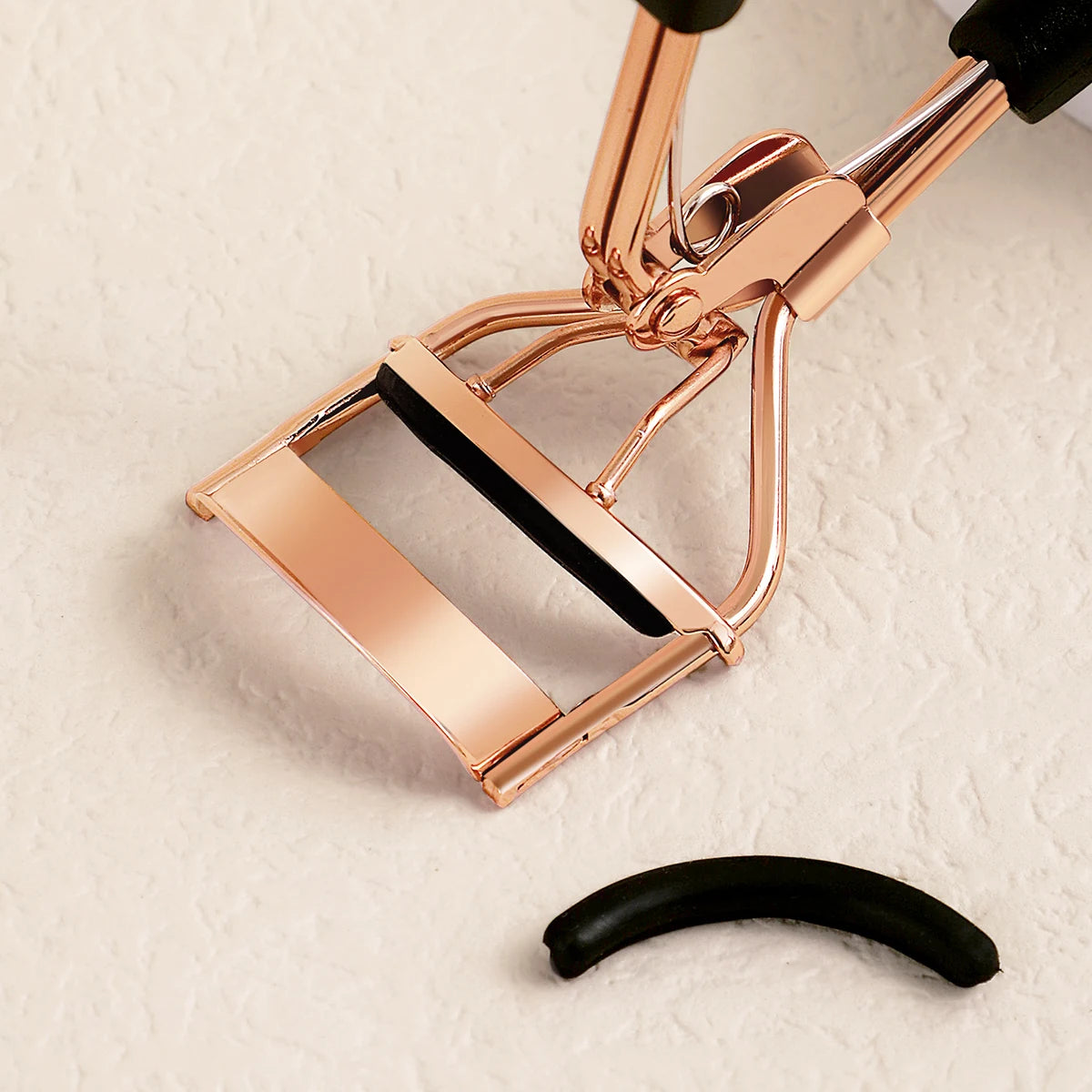 Stainless Steel Portable Eyelash Curler With 15 Silicone Pads Lash Extension And Curling Tools For  5