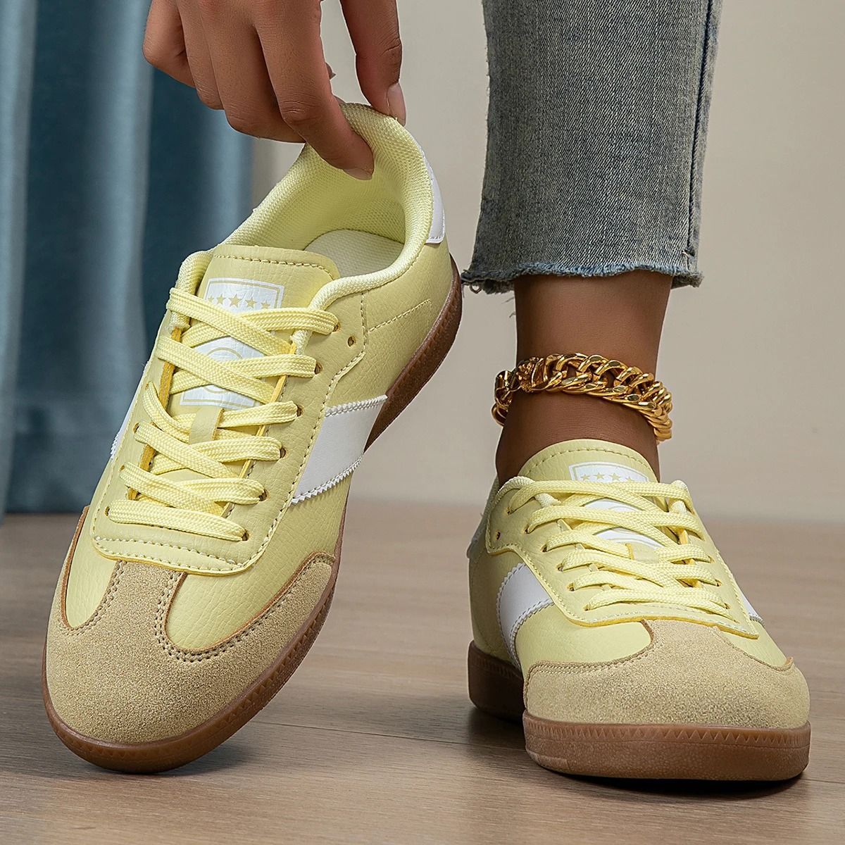 Lightweight Lace Up Fashion Sneakers Comfortable Non Slip Casual Sports Shoes 3