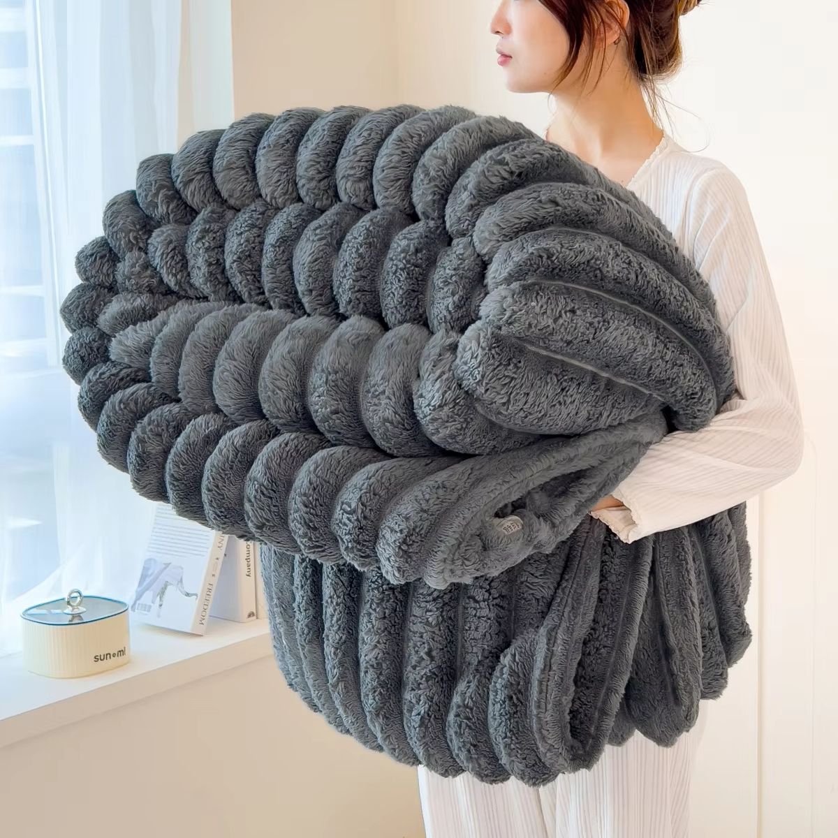 Thickened Striped Multifunctional Blanket – Soft Solid Color Bed Cover, Nap Throw & Pet Blanket