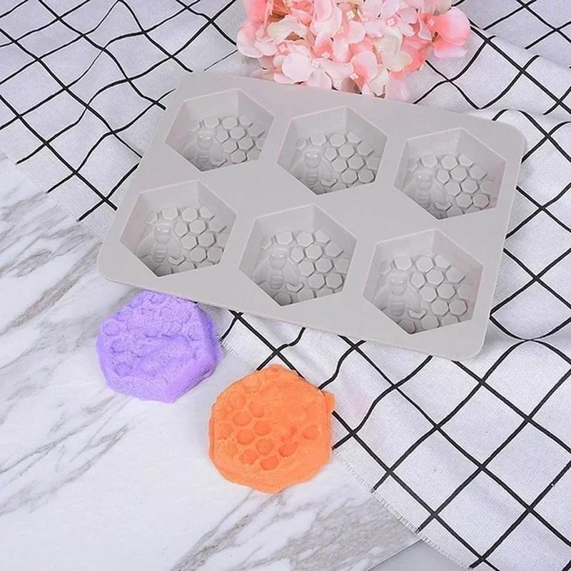 Bee Shape DIY Soap Mold, Handmade Creative DIY Soap Silicone Mold, Honeycomb Cake Mold Accessories for Crafts Baking