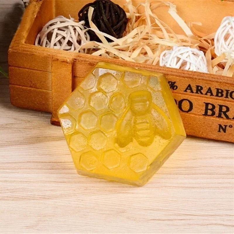 Bee Shape DIY Soap Mold, Handmade Creative DIY Soap Silicone Mold, Honeycomb Cake Mold Accessories for Crafts Baking