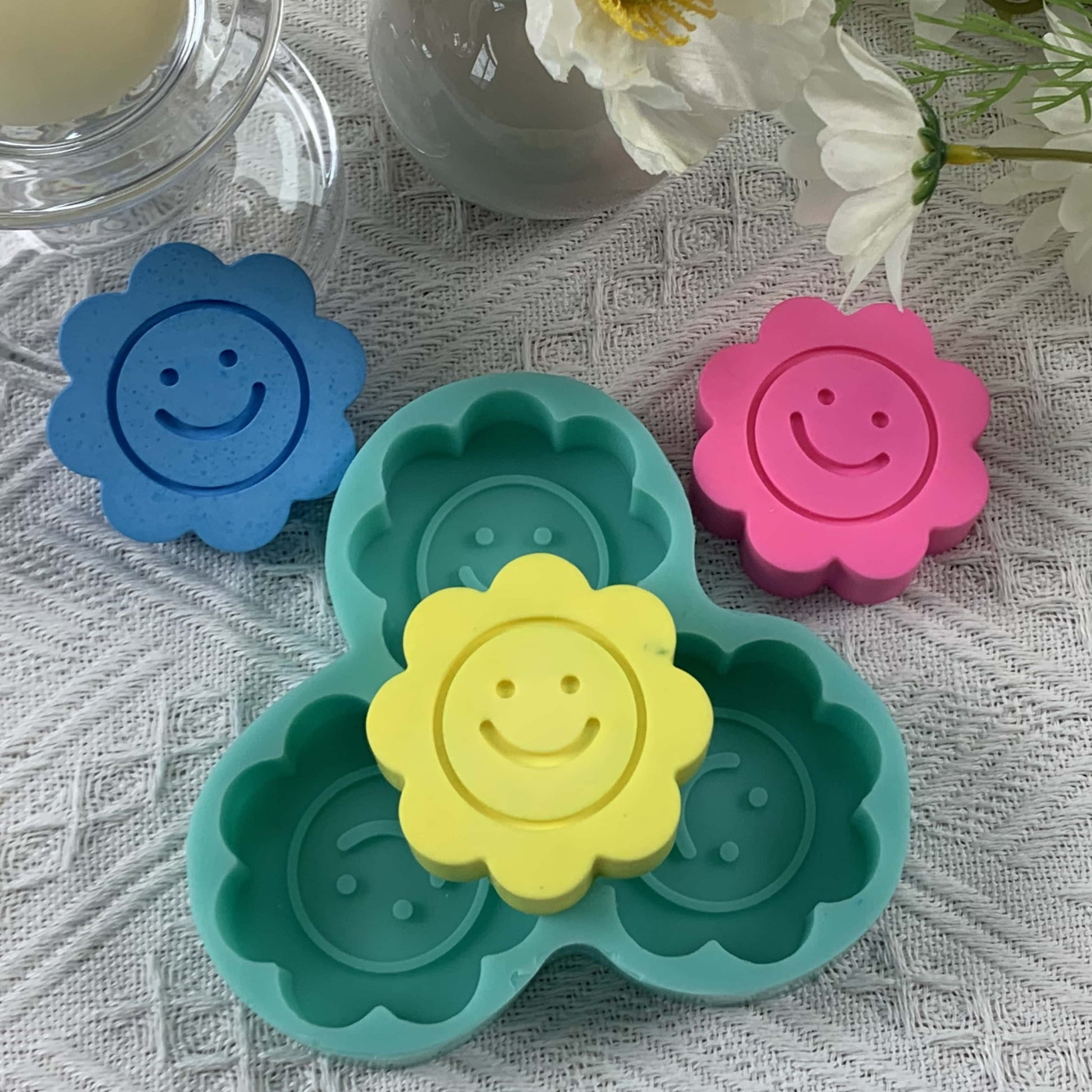 DIY Silicone Molds for Chocolate Cake Sugar, Smile Face Sunflower Soap Candle Wax Mold, Decorated Plaster Resin Mould