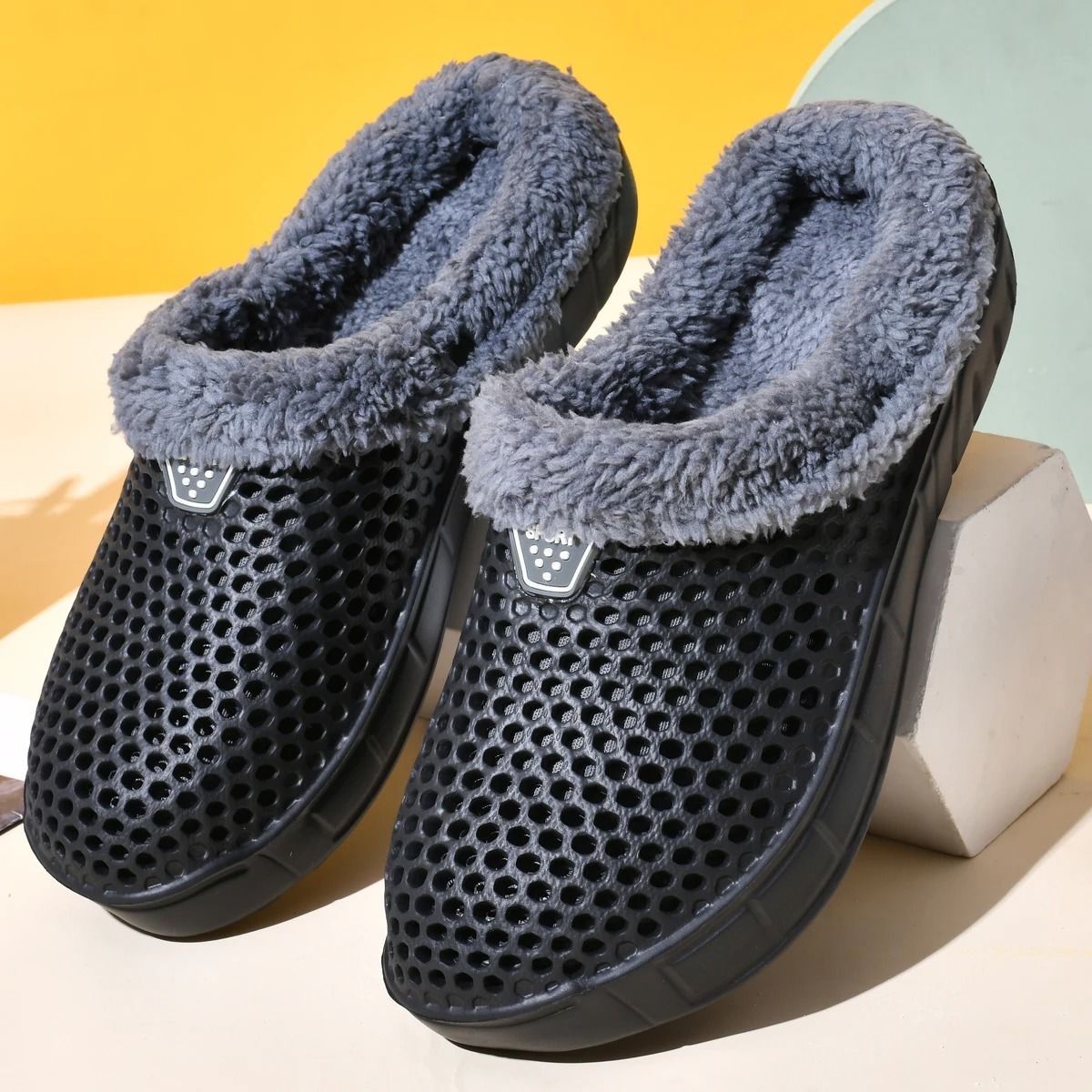 Couple Cotton Slippers Winter Warm Plush Indoor Clogs
