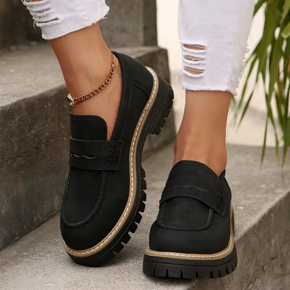 Womens Retro British Style Chunky Heel Shoes  Casual Sandblasted Leather Single Shoes 2