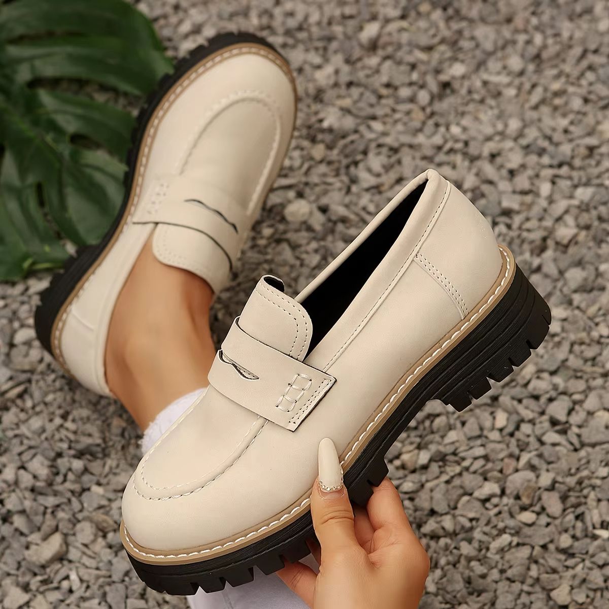 Womens Retro British Style Chunky Heel Shoes  Casual Sandblasted Leather Single Shoes 9