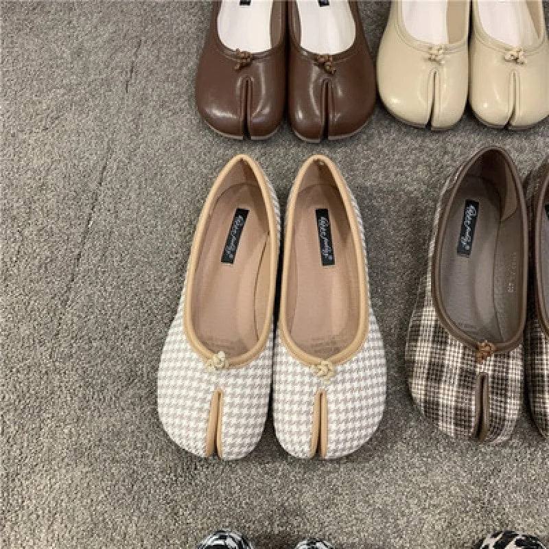 Trendy Womens Pig Hoof Slippers Parted Toe Flat Shoes With NonSlip Rubber Sole For Spring Autumn  I 7