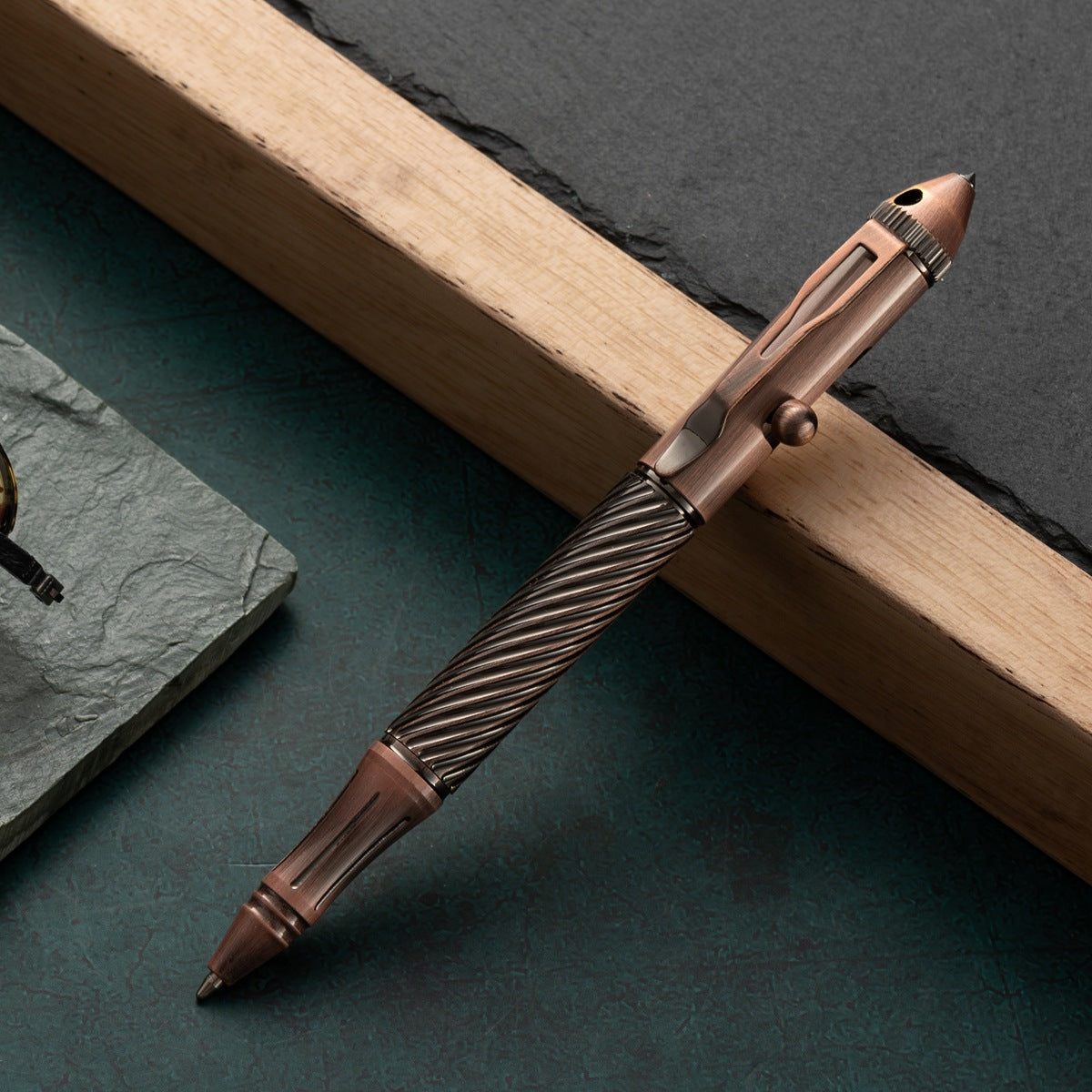 Creative Outdoor Retro EDC Brass Bolt Tactical Pen with Tungsten Steel Head, Multi Functional Survival Pen, Pocket Tool