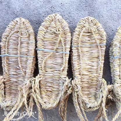 Hand Woven Straw Beach Sandals For Men And Women 1