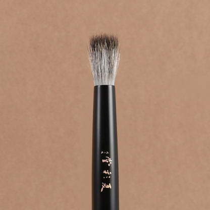 Luxury Handmade Make Up Brush, Small Stippling Brush Soft Lynx Goat Hair, Professional Raw Lacquer Handle Makeup Brushes