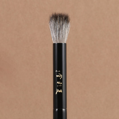 Luxury Handmade Make Up Brush, Small Stippling Brush Soft Lynx Goat Hair, Professional Raw Lacquer Handle Makeup Brushes