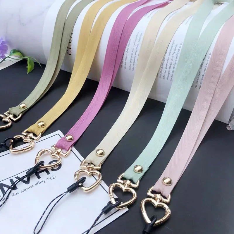 Universal Cell Phone Crossbody Lanyard Strap Adjustable, Metal Heart Phone Strap Neck, Anti Lost Hanging Rope