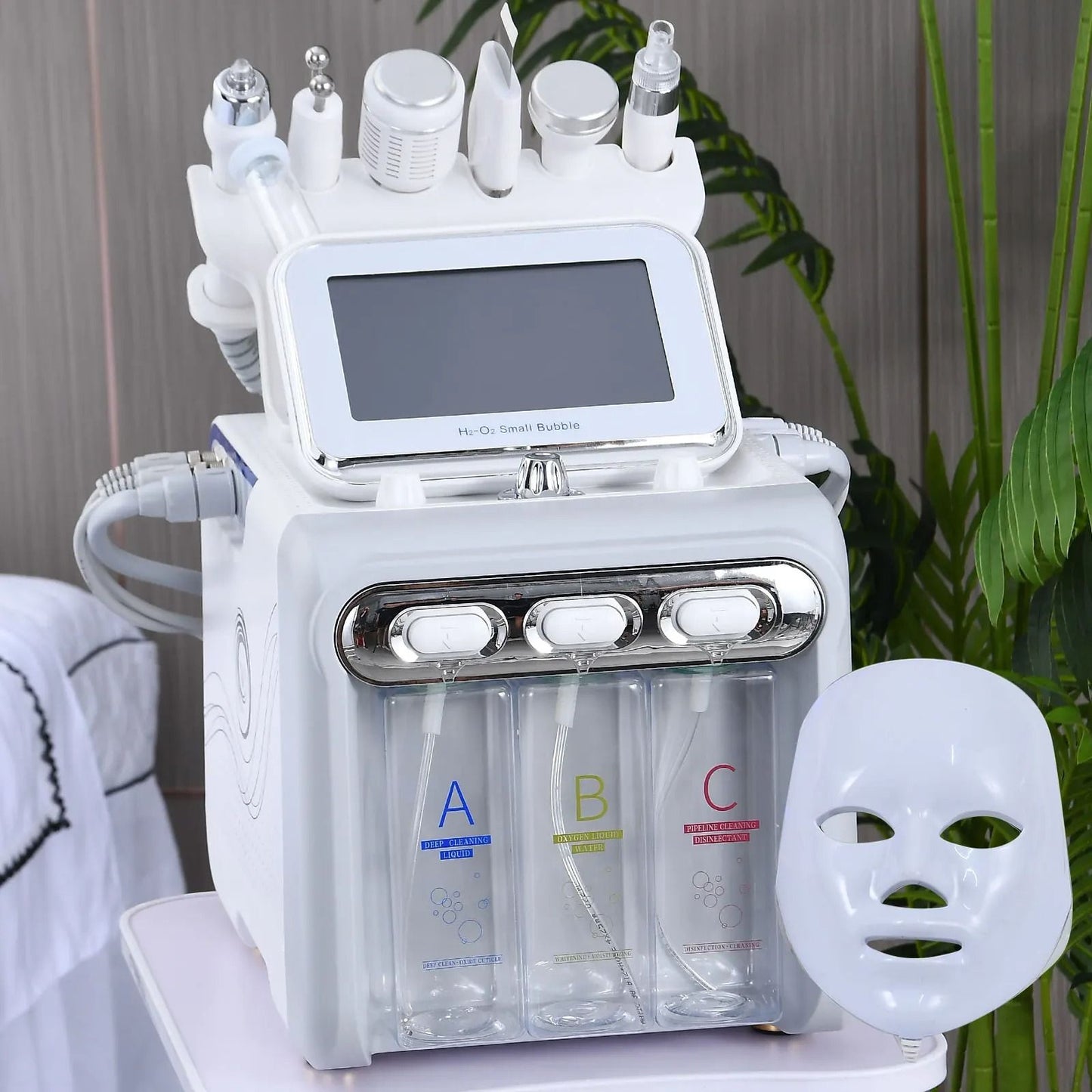 7 In 1 Hydrofacial Machine With H2O2 Aqua Peel For Deep Skin Cleansing 1