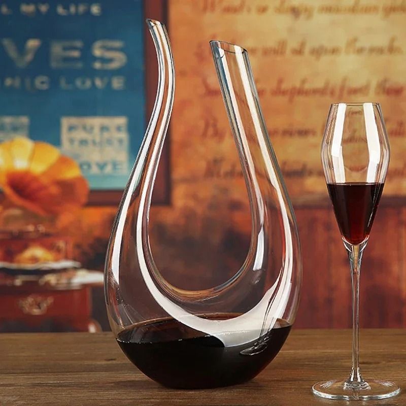 Handmade Crystal Wine Decanter 1500ml Elegant U Shape For Red Wine And Brandy 1