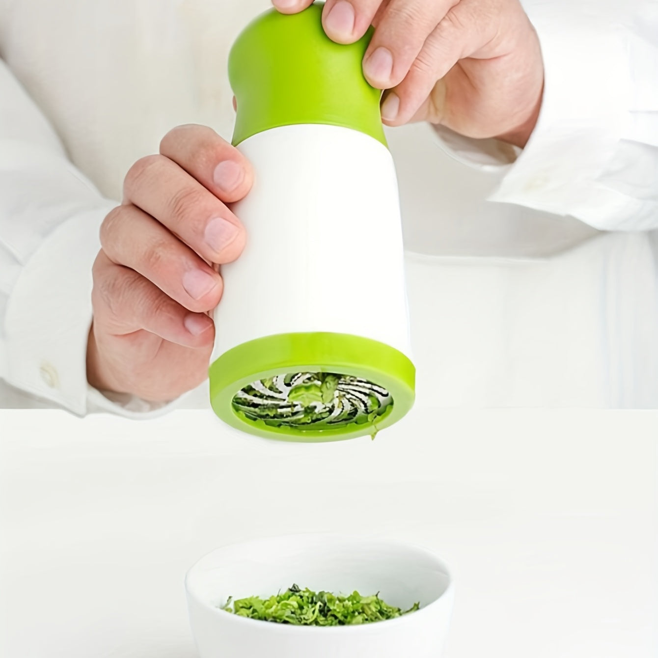 1pc Manual Herb Grinder, Spice Mill, Parsley Shredder, Vegetable Cutter, Coriander Mincer for Chili & Cilantro