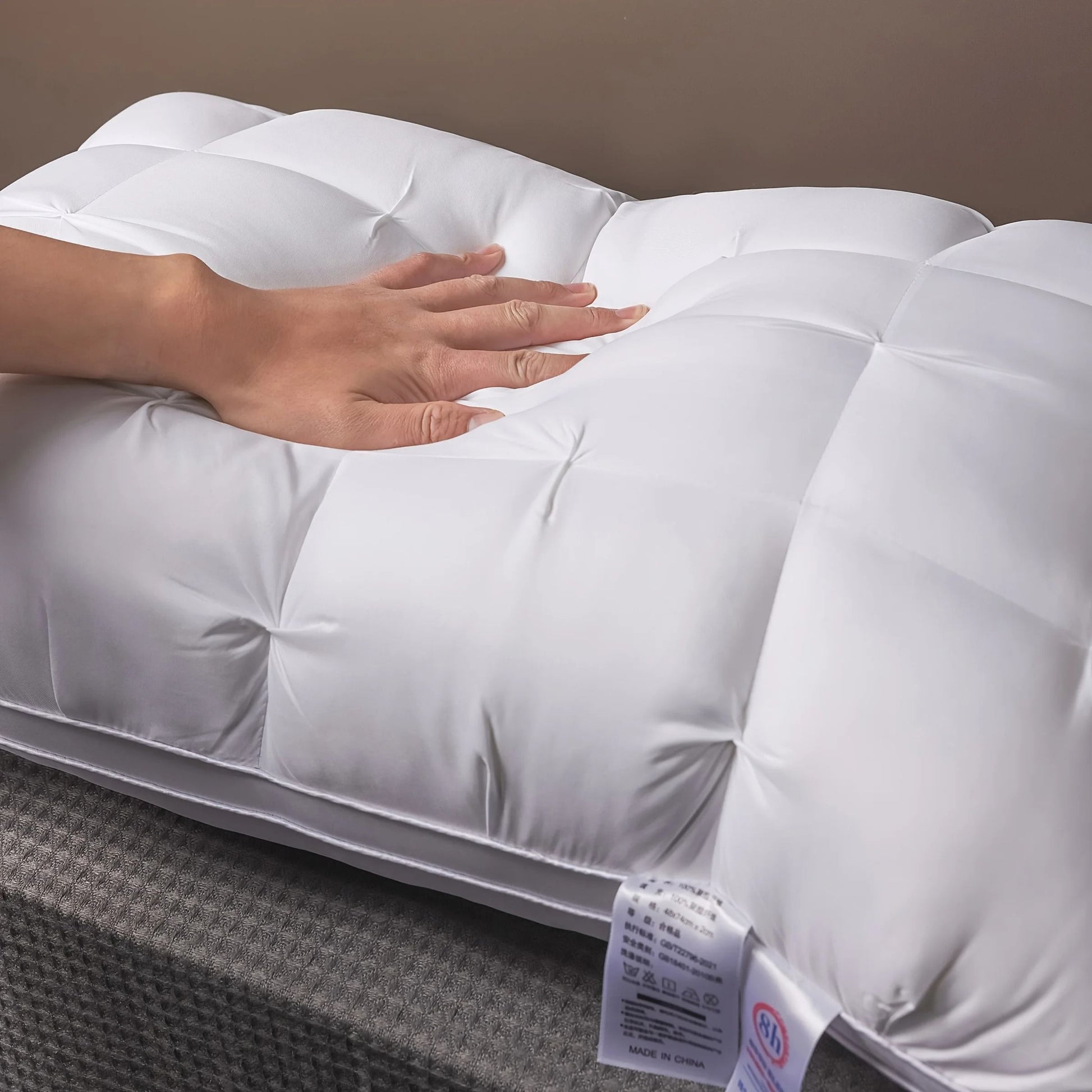 Hotel Quality Support Pillow 2