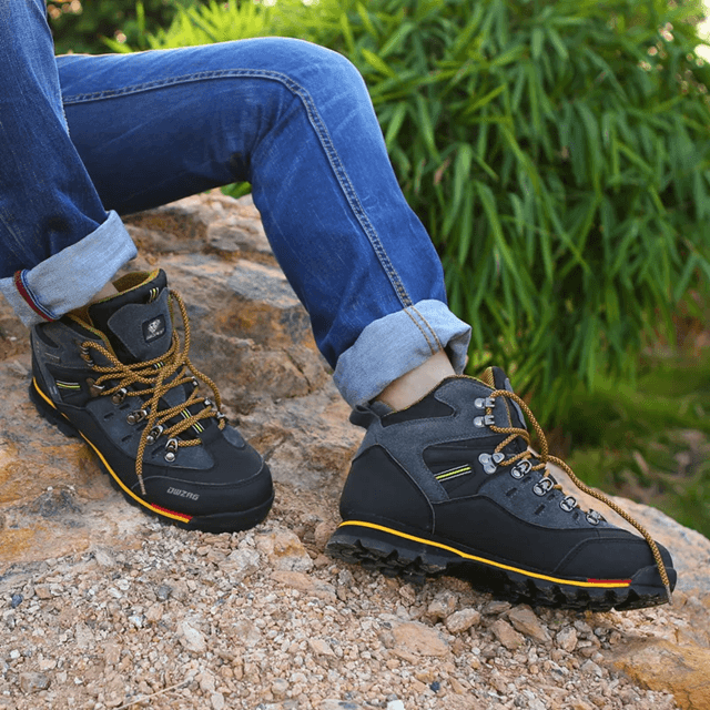 SummitTrail All Terrain Mens Hiking Sneakers
