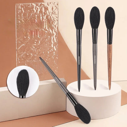 Professional Goat Hair Makeup Highlighter Brush, Long Handle Blending Brush, Blush and Concealer Beauty Tools