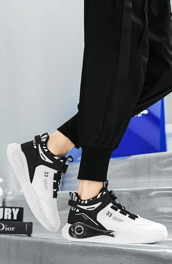 StrideLock Mens Sneakers With Rotating Buckle 2