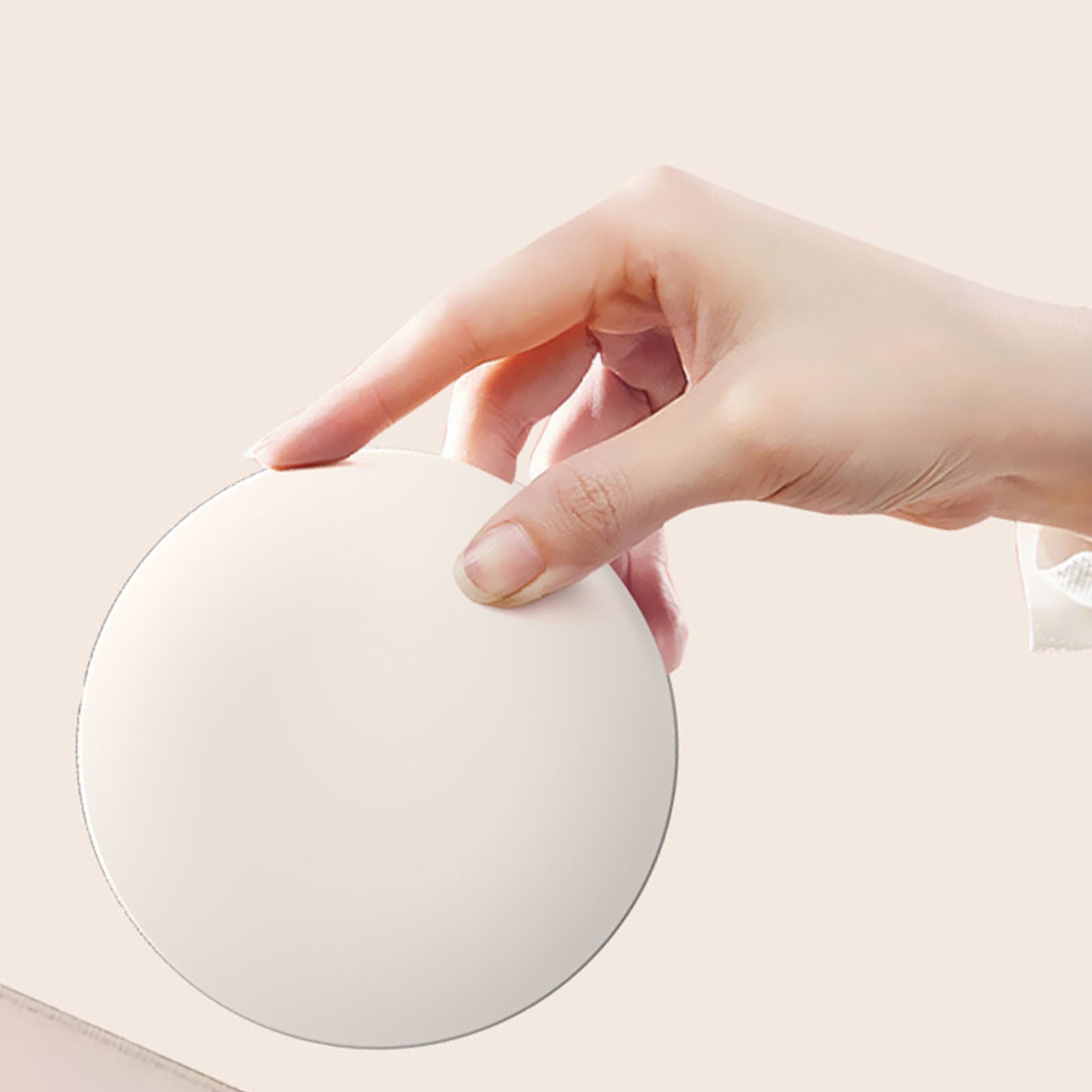 Travel Makeup UV Mirror Sunscreen Testing Camera with Light, 2X Magnification, 3.5in Compact Pocket Size