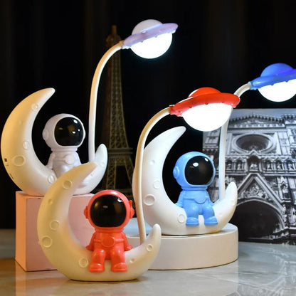 Creative Moon Astronaut LED Night Light Small Desk Lamp For Bedroom Decoration And Gifts 5