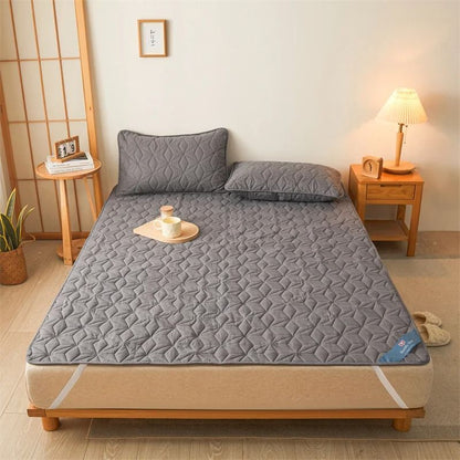Waterproof Mattress Protector Breathable Noiseless Mattress Cover With Elastic Straps 8