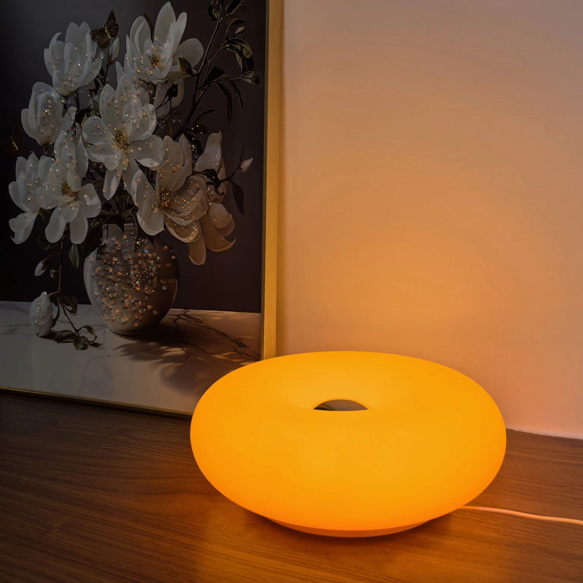 Modern Bauhaus Donut Table Lamp – USB Powered Ambient Light for Bedroom, Living Room & Dining Spaces